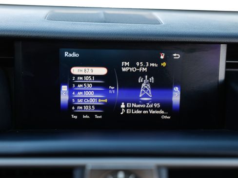 Used 2017 Lexus IS 200t image 39