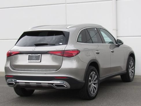 Used 2023 Mercedes-Benz GLC 300 4MATIC image 5