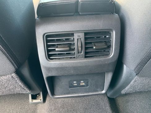 Used 2023 Nissan Rogue SV image 17