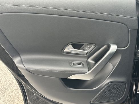 Used 2025 Mercedes-Benz CLA 250 4MATIC image 21