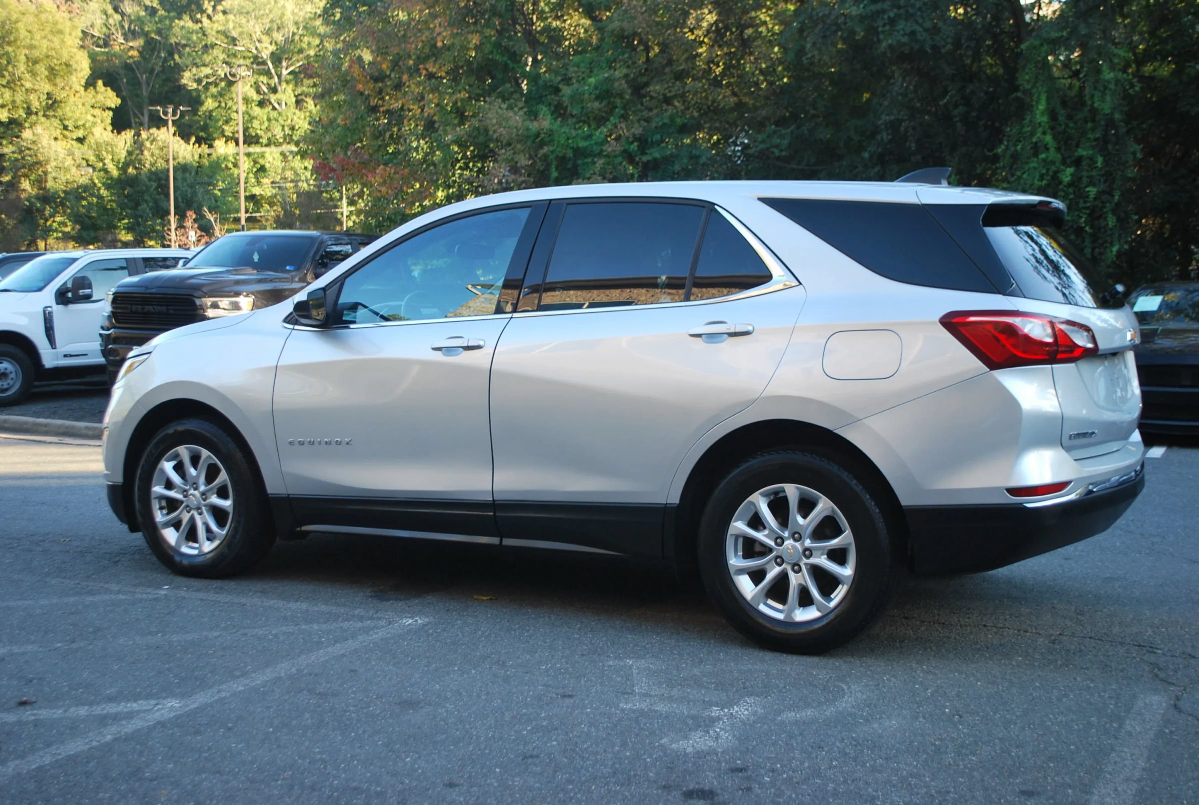Used 2020 Chevrolet Equinox LT FWD image 4