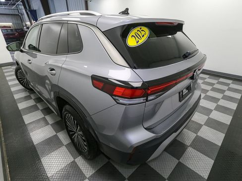 Used 2025 Volkswagen Tiguan S w/ 18" Wheel Package AWD/4WD image 10
