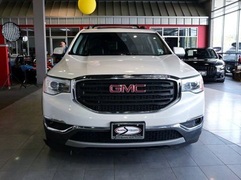 Used 2018 GMC Acadia SLT AWD/4WD image 2
