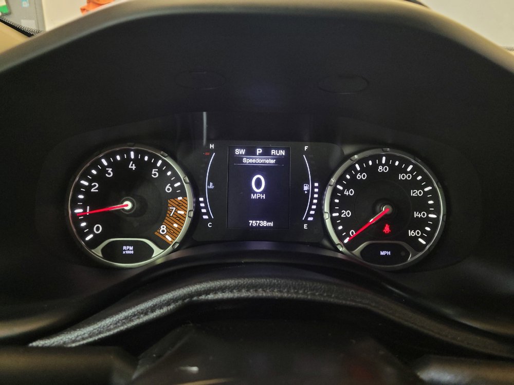 Used 2020 Jeep Renegade Latitude w/ Popular Equipment Group FWD image 23