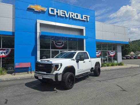 Used 2025 GMC Sierra 2500 Pro w/ Convenience Package AWD/4WD image 1