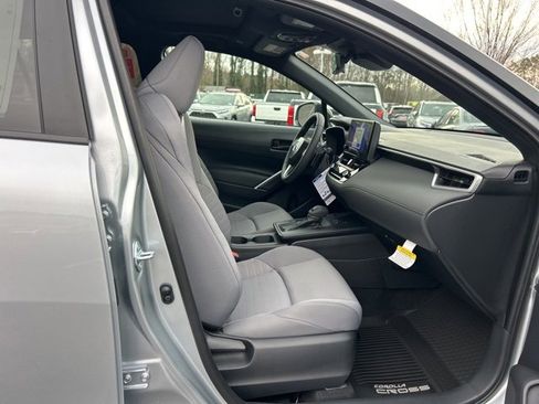 New 2026 Toyota Corolla Cross SE image 16