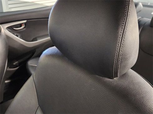 Used 2013 Hyundai Elantra Limited image 23