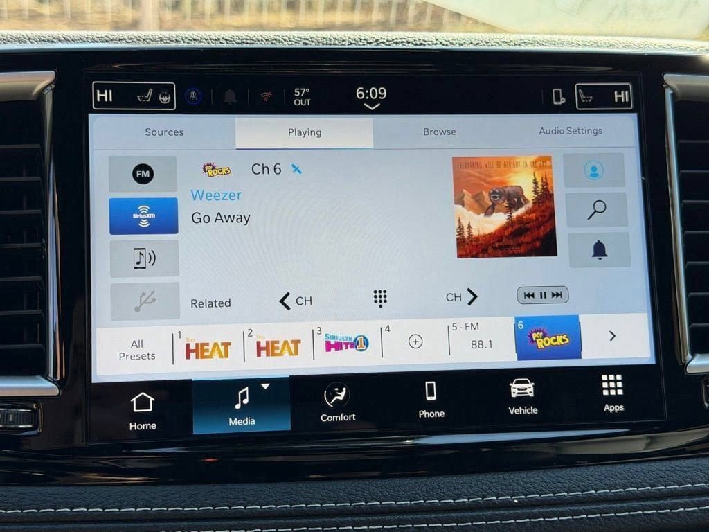New 2026 Chrysler Pacifica Select w/ S Appearance Package FWD image 19