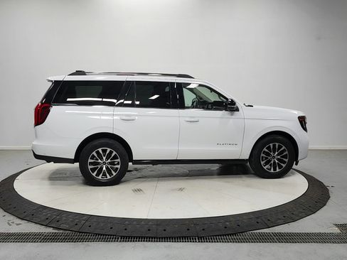 Used 2025 Ford Expedition Platinum AWD/4WD image 9