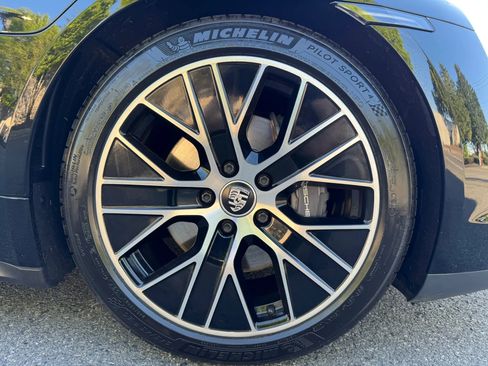 Used 2021 Porsche Taycan RWD image 18
