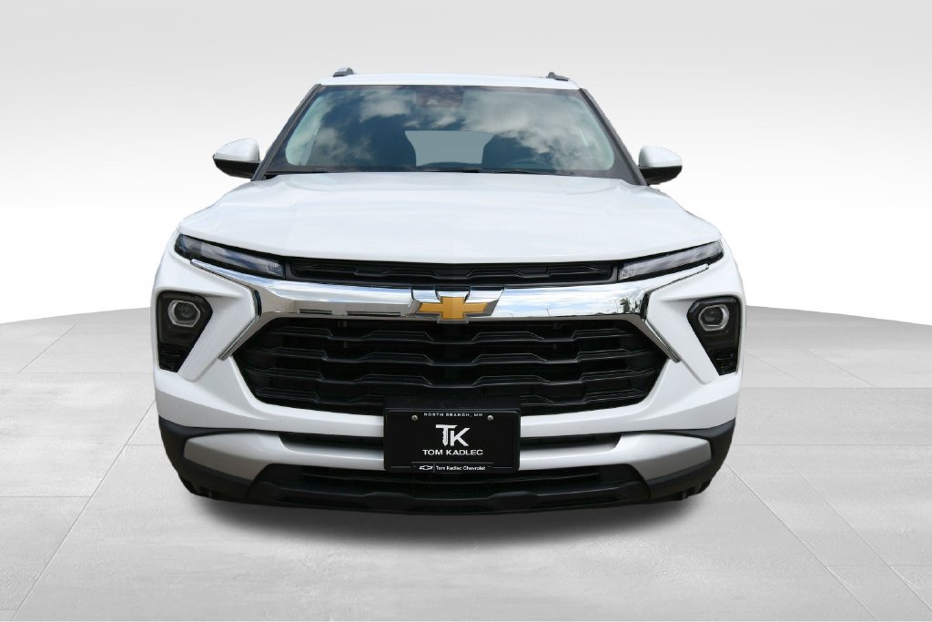 Used 2024 Chevrolet TrailBlazer LT w/ LT Cold Weather Package FWD image 11