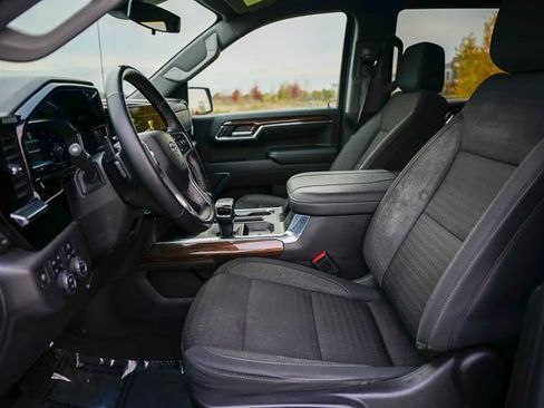 Used 2024 Chevrolet Silverado 1500 LT Trail Boss w/ Protection Package image 7