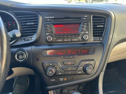 Used 2011 Kia Optima EX image 15