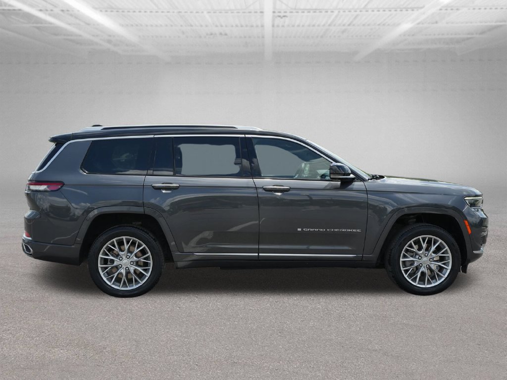 Used 2023 Jeep Grand Cherokee L Summit w/ Advanced Protech Group IV AWD/4WD image 10
