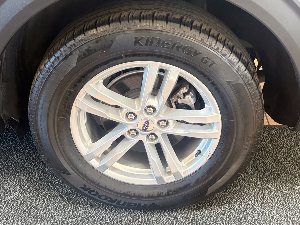 Used 2022 Ford Explorer XLT AWD/4WD image 8