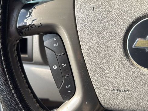 Used 2009 Chevrolet Avalanche LTZ RWD image 7