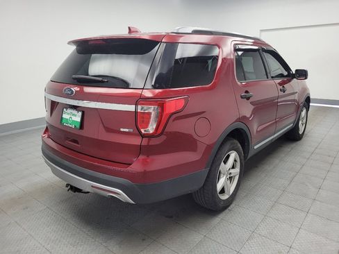 Used 2016 Ford Explorer XLT w/ Equipment Group 201A AWD/4WD image 9