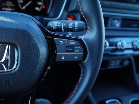 Used 2025 Honda Pilot Sport image 20