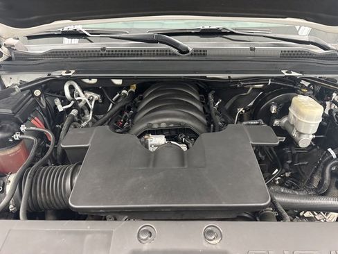 Used 2019 Chevrolet Suburban Premier w/ Premier Plus Edition image 45