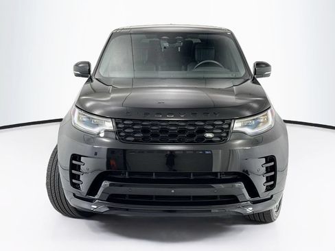Used 2024 Land Rover Discovery Dynamic SE AWD/4WD image 2