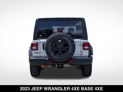 Used 2023 Jeep Wrangler Unlimited AWD/4WD image 9