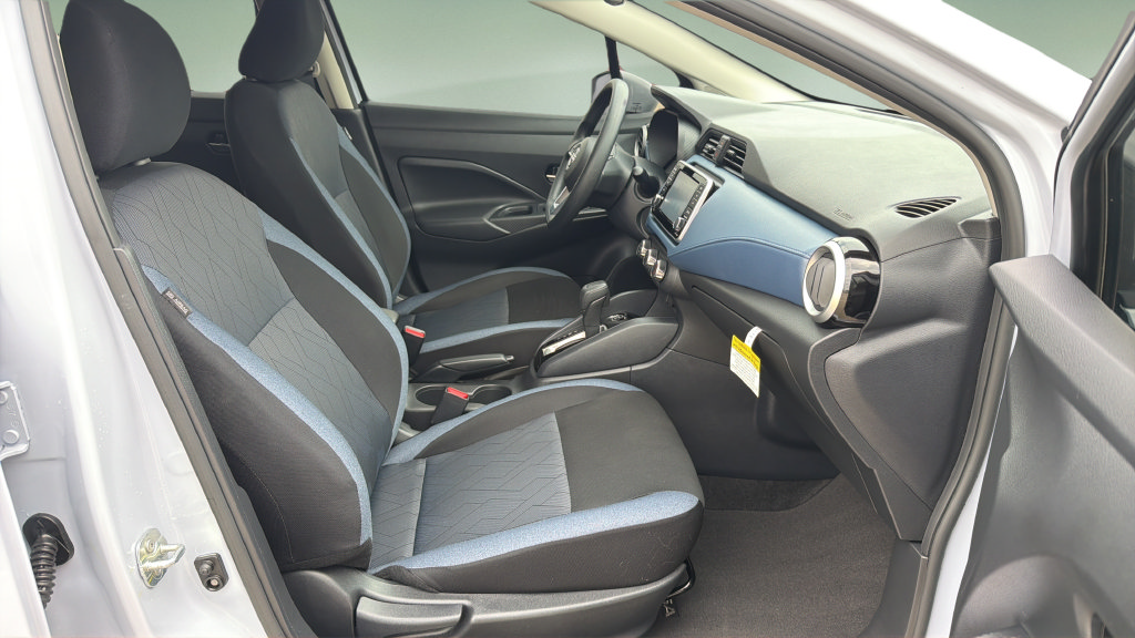 Used 2025 Nissan Versa SV w/ Trunk Package FWD image 22