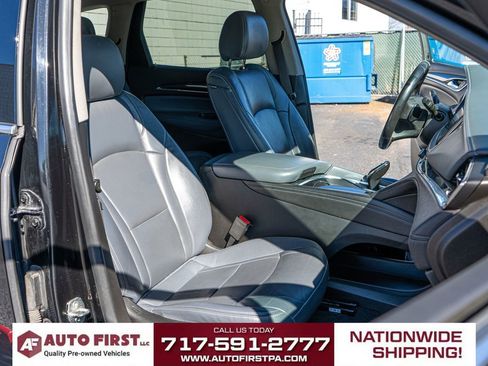 Used 2021 Buick Enclave Essence w/ Sun And Navigation Package image 17