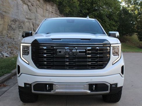 Used 2023 GMC Sierra 1500 Denali Ultimate AWD/4WD image 2