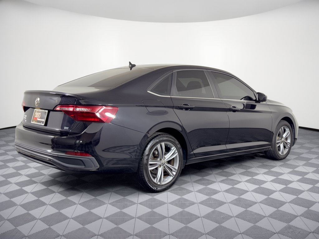 Used 2023 Volkswagen Jetta SE FWD image 9