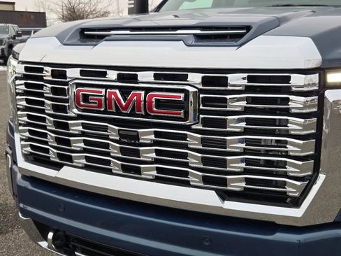 New 2025 GMC Sierra 2500 Denali w/ Denali Reserve Package image 41