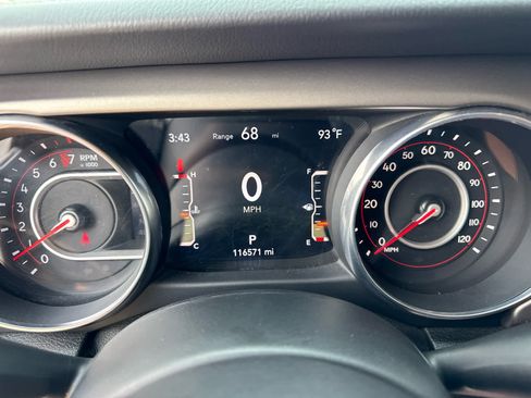 Used 2019 Jeep Wrangler Unlimited Rubicon AWD/4WD image 14