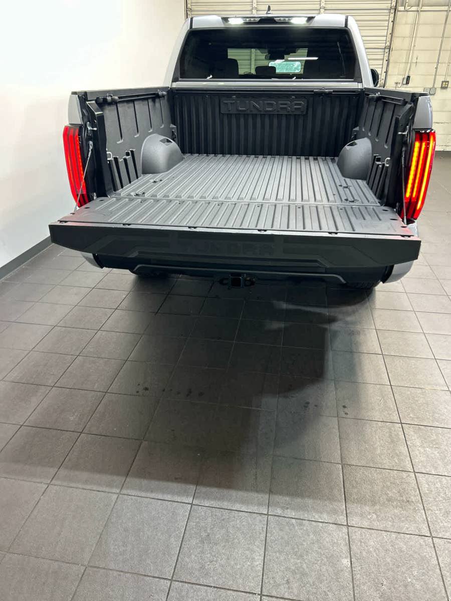 Used 2025 Toyota Tundra SR5 AWD/4WD image 11