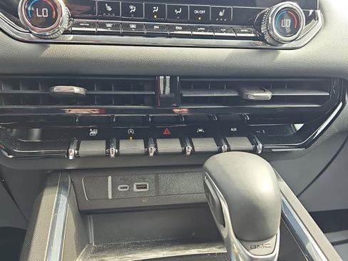 Used 2023 GMC Canyon Elevation w/ Convenience Package image 19