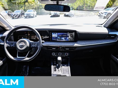 Used 2025 Nissan Kicks SV w/ SV Premium Package FWD image 23