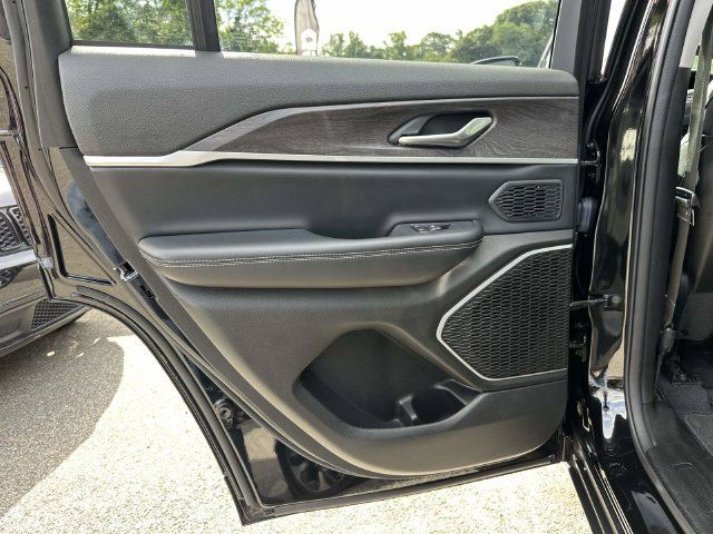 Used 2024 Jeep Grand Cherokee Limited 4xe AWD/4WD image 19