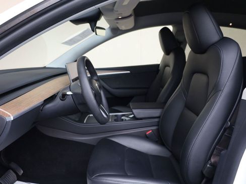 Used 2023 Tesla Model Y AWD image 13