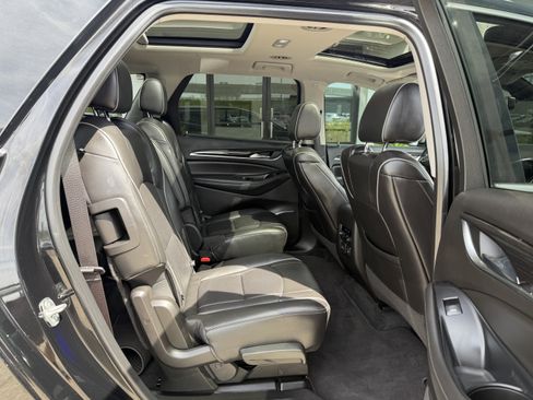Used 2021 Buick Enclave Avenir w/ Avenir Technology Package AWD/4WD image 26