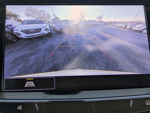 Used 2023 Cadillac XT6 Premium Luxury image 16