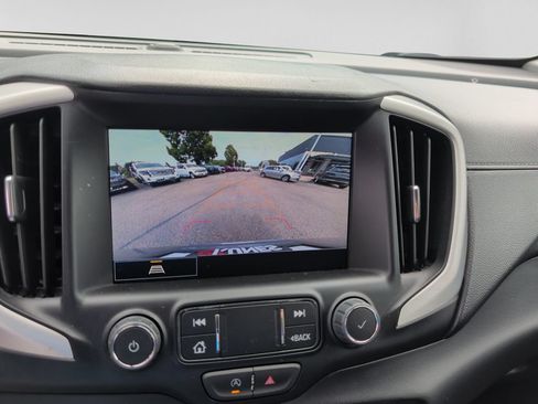 Used 2024 GMC Terrain SLT AWD/4WD image 22