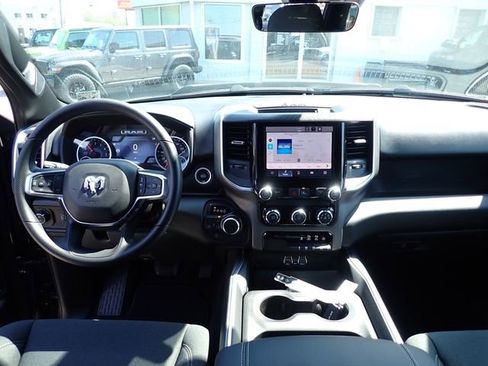 New 2026 RAM 1500 Express AWD/4WD image 16