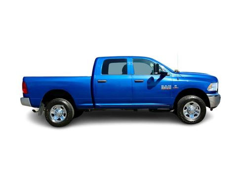 Used 2018 RAM 2500 Tradesman w/ Chrome Appearance Group AWD/4WD image 4