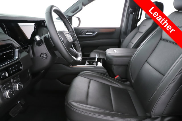 Used 2026 GMC Yukon Denali w/ Sun & Power Step Package AWD/4WD image 17