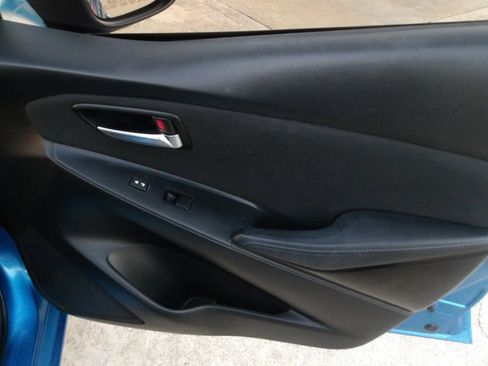 Used 2018 Toyota Yaris iA image 9