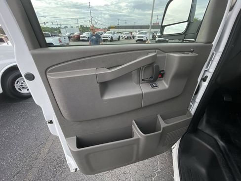 Used 2025 GMC Savana 2500 w/ Driver Convenience Package RWD image 20
