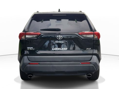 Certified 2022 Toyota RAV4 XLE w/ Convenience Package FWD image 6