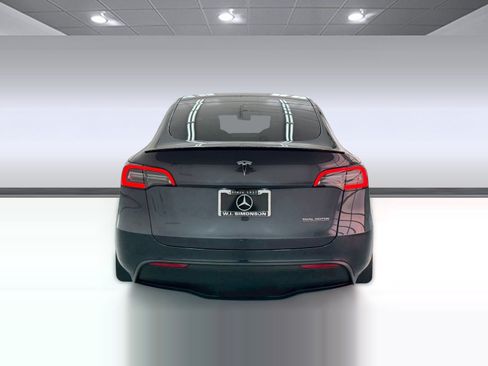 Used 2024 Tesla Model Y Performance AWD/4WD image 9