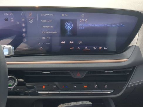Used 2025 Buick Envision Sport Touring AWD/4WD image 19