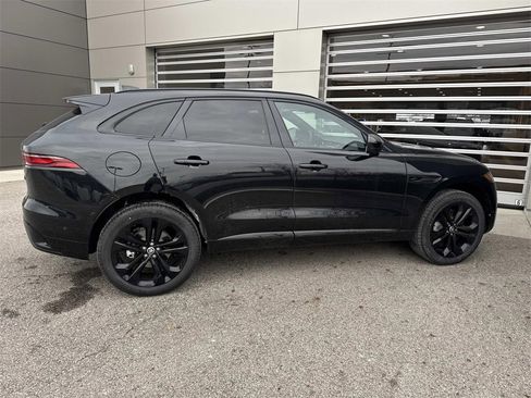 New 2026 Jaguar F-PACE R-Dynamic S image 7