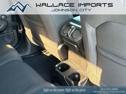 Used 2021 Jeep Gladiator Sport image 39