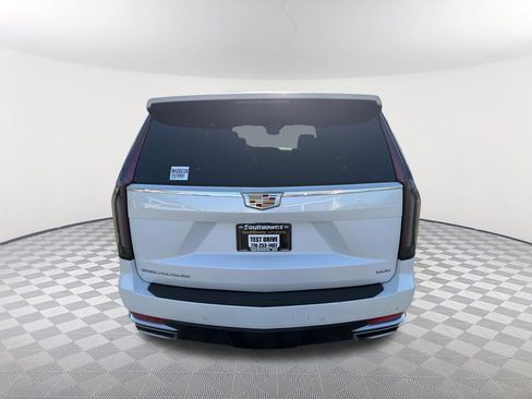 Used 2023 Cadillac Escalade Premium Luxury image 6